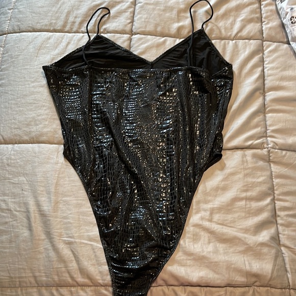 SHEIN strap bodysuit - Picture 2 of 4